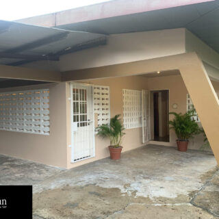 Stand-alone house for RENT in Petit Valley