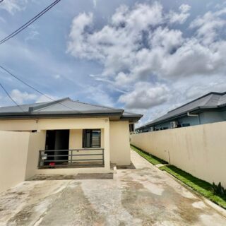 MOVE IN READY DUPLEX, GATED COMMUNITY, LONGDENVILLE